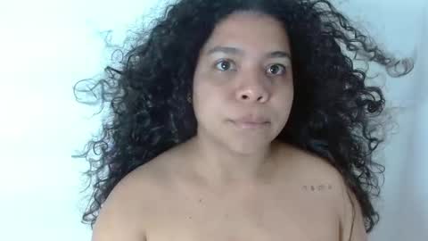 Yuli and SaraIndependent model online show from 01/15/25, 12:15