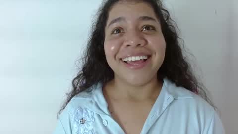 Yuli and SaraIndependent model online show from 01/22/25, 04:44