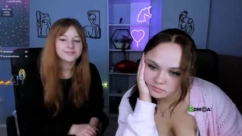 yume_sakura_ online show from 09/30/25, 12:37