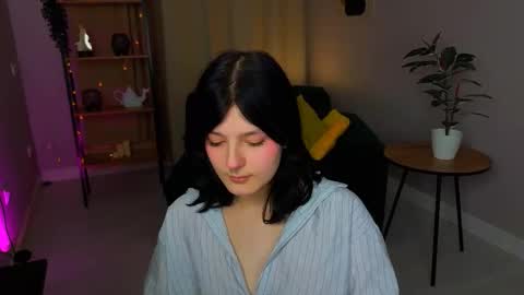 Yumi online show from 03/27/26, 06:30