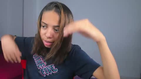 yumi_hanna online show from 03/27/26, 04:18