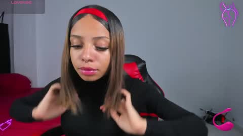 yumi_hanna online show from 04/06/26, 01:36