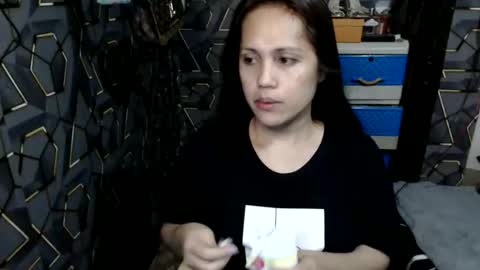 Snapshot of yumi_white chatting on 01/11/26, 12:43 yumi online show from 01/11/26, 12:43