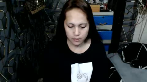 Snapshot of yumi_white chatting on 01/13/26, 01:38 yumi online show from 01/13/26, 01:38