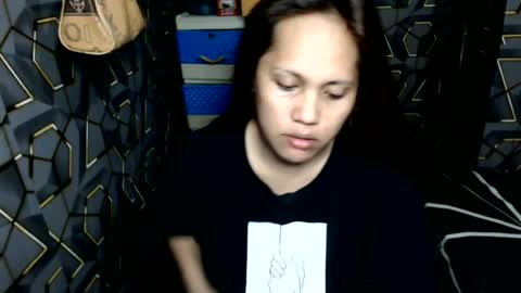 yumi online show from 06/18/26, 11:47