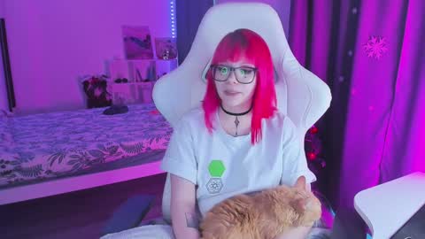 Snapshot of yumi_youkai chatting on 12/16/24, 11:55 Yumi 3 online show from 12/16/24, 11:55