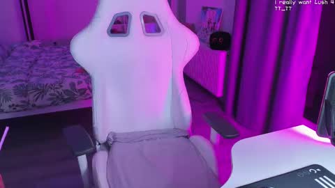 Snapshot of yumi_youkai chatting on 02/10/25, 03:21 Yumi 3 online show from 02/10/25, 03:21