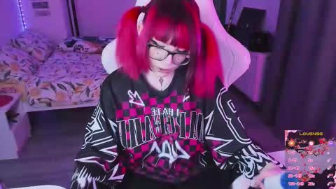 Yumi 3 online show from 03/13/26, 06:58