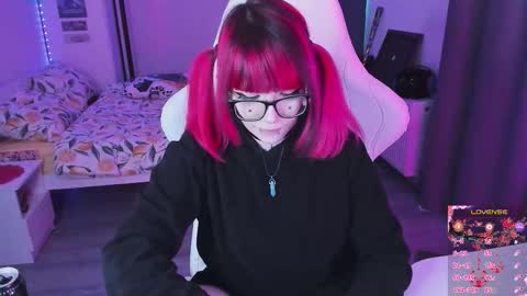 Yumi 3 online show from 03/15/26, 12:22