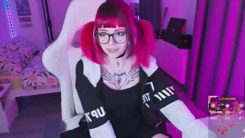 Yumi 3 online show from 03/26/26, 08:36