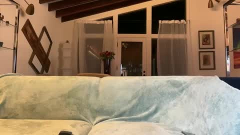 yumiandwolf online show from 09/27/25, 04:06