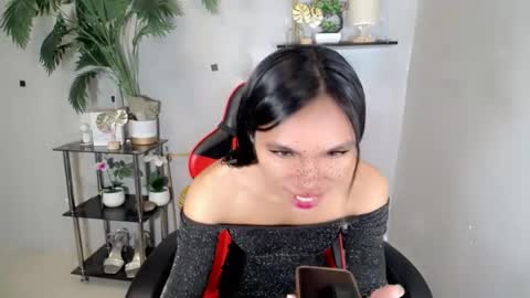 CALL ME YUMLEXX online show from 08/01/26, 02:00