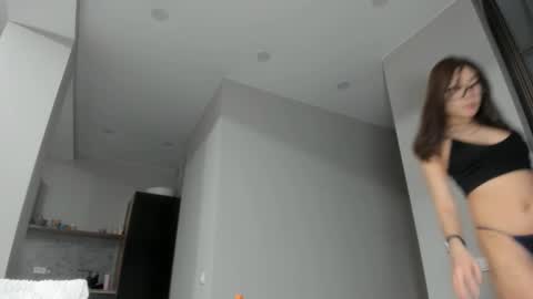 Yumi online show from 02/16/25, 05:04