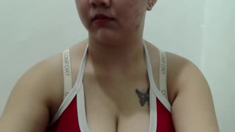 Snapshot of yummy_tits23xx chatting on 05/20/26, 10:54 yummy_tits23xx online show from 05/20/26, 10:54