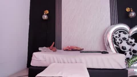 Yummyduo online show from 07/03/26, 12:00