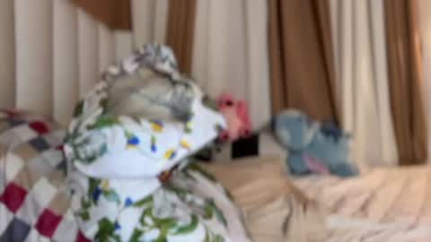 Goddes Renalyn online show from 06/18/26, 09:14