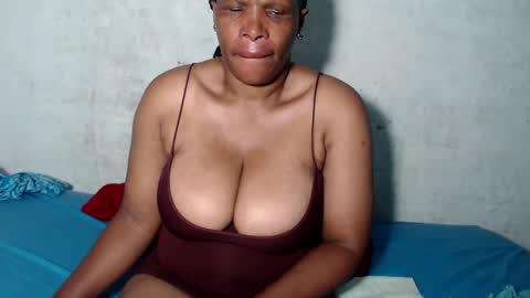 yummytittsxx online show from 02/04/25, 03:22