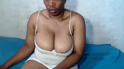 yummytittsxx online show from 02/05/25, 05:30