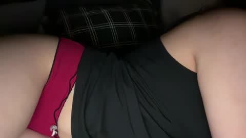 Snapshot of yummyybby chatting on 11/10/25, 09:19 yummyybby online show from 11/10/25, 09:19