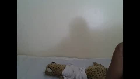 Snapshot of yuna_05 chatting on 05/23/26, 03:27 yuna_05 online show from 05/23/26, 03:27