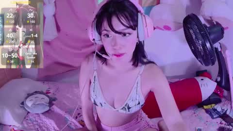 yuna_pink666 online show from 11/11/25, 02:11