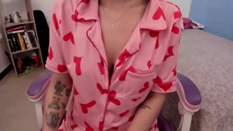 Yuna online show from 01/03/25, 07:50