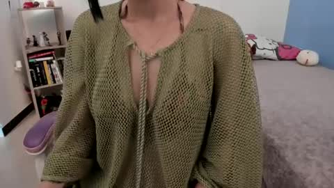 Yuna online show from 01/04/25, 06:09