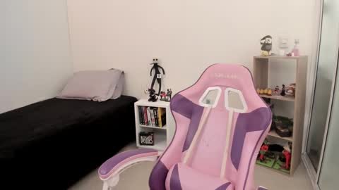 Yuna online show from 01/13/25, 03:15