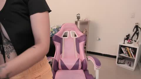 Yuna online show from 02/05/25, 12:27