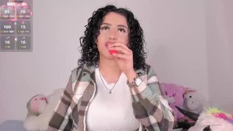 yunahott_ online show from 02/15/26, 05:26