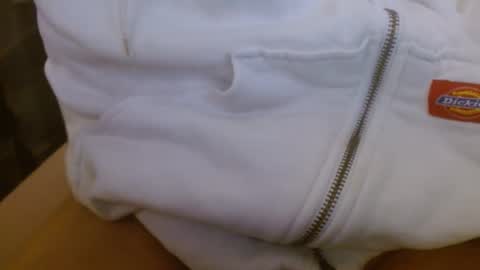 Snapshot of yunaventi chatting on 10/16/25, 02:23 FemboyVenti online show from 10/16/25, 02:23