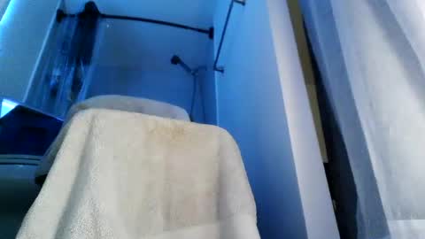 yung3587 online show from 12/11/24, 07:57