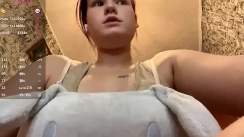 Snapshot of yungbusitzky chatting on 11/21/25, 01:54 Viola online show from 11/21/25, 01:54