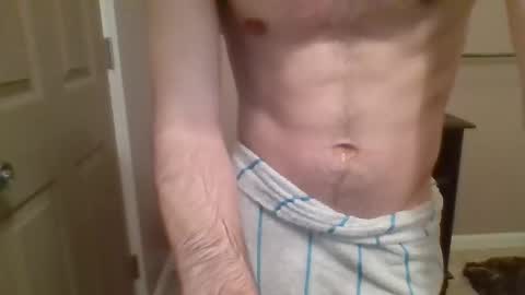 Snapshot of yungstallion10 chatting on 11/25/25, 04:01 Fire 0range kush online show from 11/25/25, 04:01