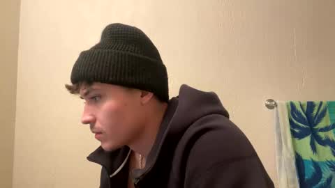 Snapshot of yungstudbev chatting on 12/23/24, 06:11 yungstudbev online show from 12/23/24, 06:11