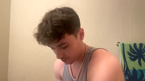 Snapshot of yungstudbev chatting on 12/29/24, 04:27 yungstudbev online show from 12/29/24, 04:27