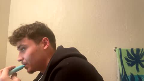 Snapshot of yungstudbev chatting on 12/29/24, 07:28 yungstudbev online show from 12/29/24, 07:28