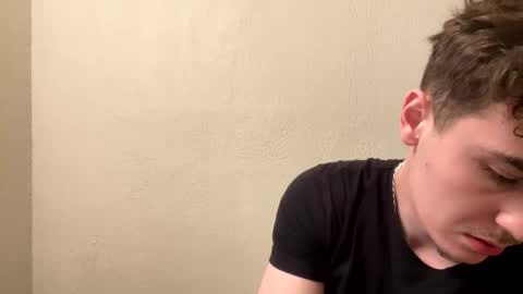 Snapshot of yungstudbev chatting on 01/02/25, 04:20 yungstudbev online show from 01/02/25, 04:20