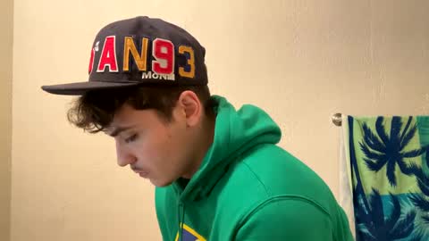 Snapshot of yungstudbev chatting on 01/15/25, 11:51 yungstudbev online show from 01/15/25, 11:51