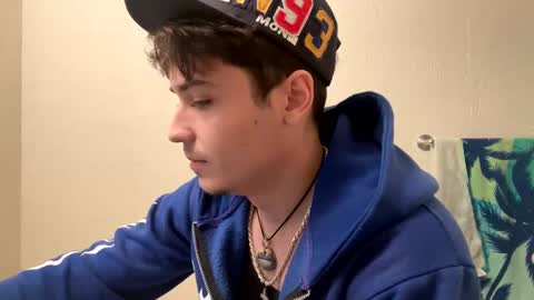 Snapshot of yungstudbev chatting on 01/17/25, 10:44 yungstudbev online show from 01/17/25, 10:44