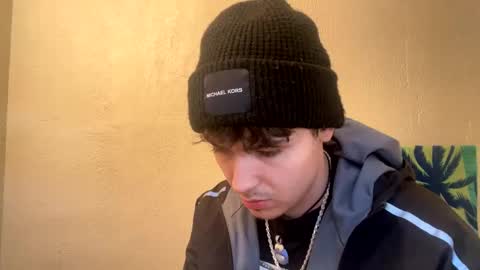 Snapshot of yungstudbev chatting on 01/20/25, 01:21 yungstudbev online show from 01/20/25, 01:21