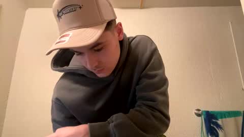 Snapshot of yungstudbev chatting on 02/19/25, 04:55 yungstudbev online show from 02/19/25, 04:55