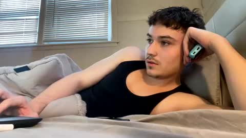 Snapshot of yungstudbev chatting on 02/25/25, 09:24 yungstudbev online show from 02/25/25, 09:24