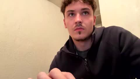 Snapshot of yungstudbev chatting on 09/13/25, 12:10 yungstudbev online show from 09/13/25, 12:10