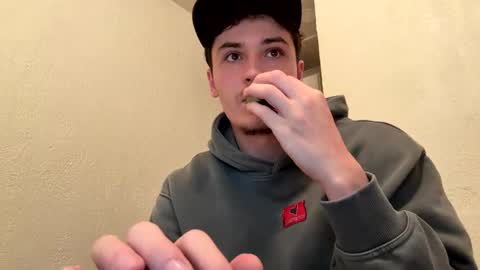 Snapshot of yungstudbev chatting on 09/24/25, 03:10 yungstudbev online show from 09/24/25, 03:10