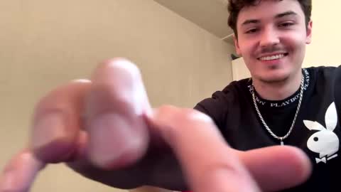 Snapshot of yungstudbev chatting on 10/04/25, 08:07 yungstudbev online show from 10/04/25, 08:07