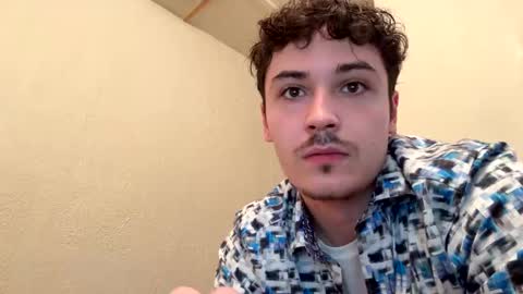 Snapshot of yungstudbev chatting on 10/07/25, 05:32 yungstudbev online show from 10/07/25, 05:32