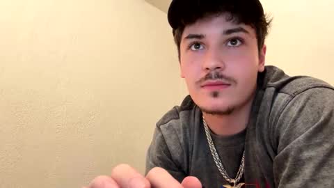 Snapshot of yungstudbev chatting on 10/22/25, 05:08 yungstudbev online show from 10/22/25, 05:08