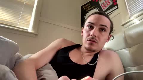 yungstudbev online show from 04/08/26, 08:31