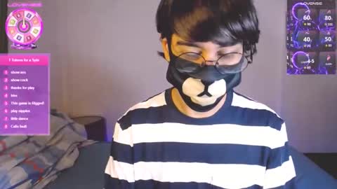 Snapshot of yuniorb chatting on 11/16/25, 03:34 the puppy boy online show from 11/16/25, 03:34